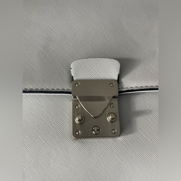Modern Gray Trapezoid Satchel with Top Handle - Picture 5 of 16